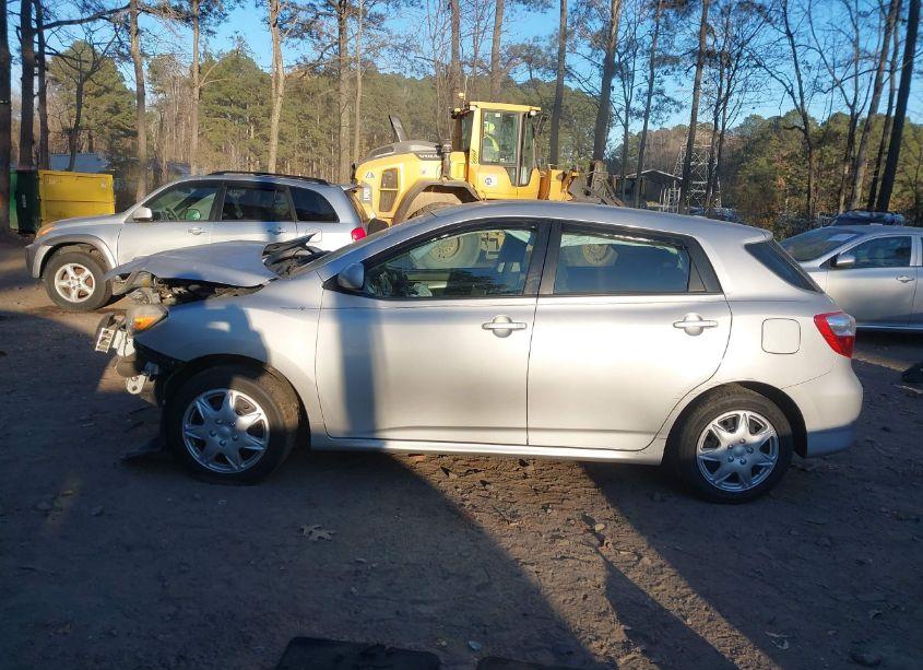 Photo 14 of 2011 Toyota Matrix (VIN 2T1KU4EE3BC692935)