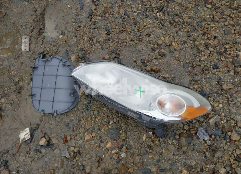 Photo 12 of 2010 Toyota Matrix (VIN 2T1KU4EE5AC346769)