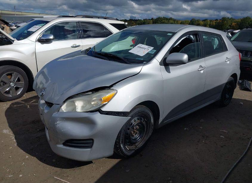 Photo 2 of 2010 Toyota Matrix (VIN 2T1KU4EE5AC364513)