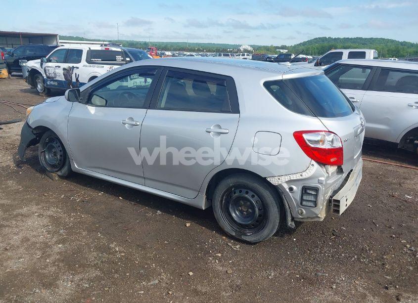 Photo 3 of 2010 Toyota Matrix (VIN 2T1KU4EE6AC330192)