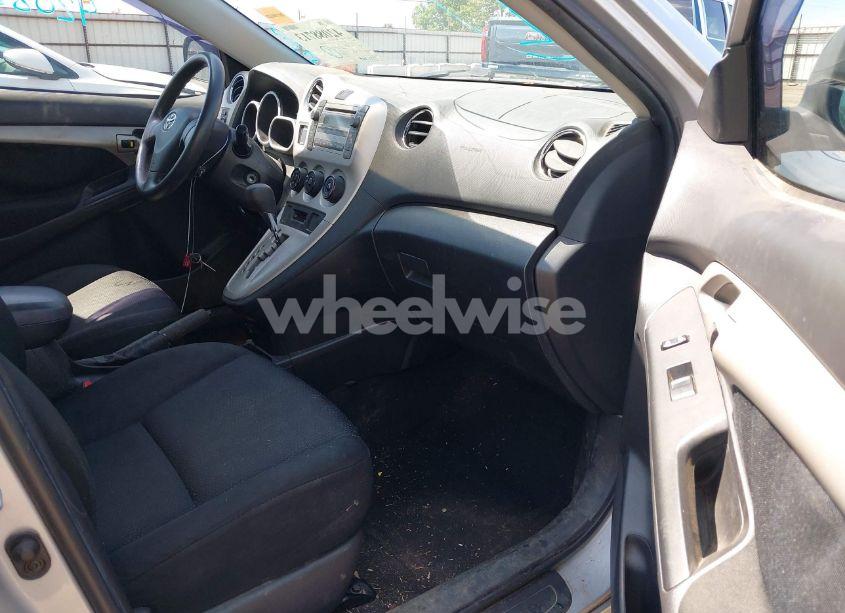 Photo 5 of 2010 Toyota Matrix (VIN 2T1KU4EE6AC330192)