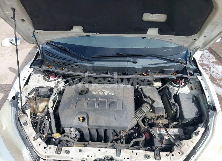 Photo 10 of 2010 Toyota Matrix (VIN 2T1KU4EE6AC400645)