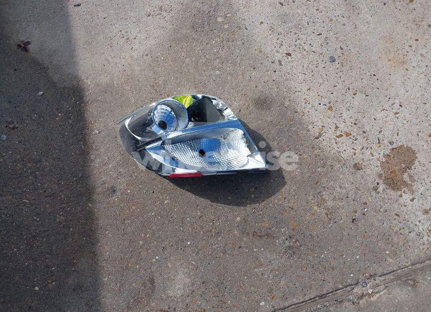 Photo 12 of 2010 Toyota Matrix (VIN 2T1KU4EE6AC400645)