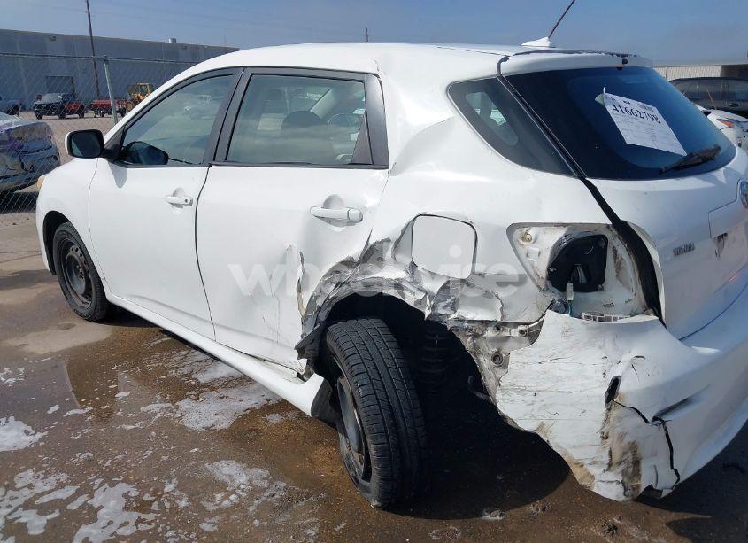 Photo 6 of 2010 Toyota Matrix (VIN 2T1KU4EE6AC400645)