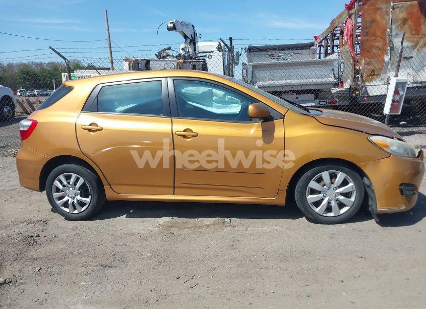 Photo 13 of 2010 Toyota Matrix (VIN 2T1KU4EE7AC293203)