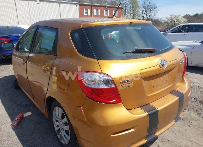 Photo 3 of 2010 Toyota Matrix (VIN 2T1KU4EE7AC293203)