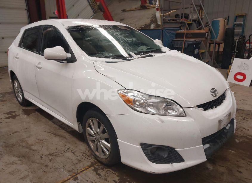 2010 Toyota Matrix (VIN 2T1KU4EE9AC335063) main photo