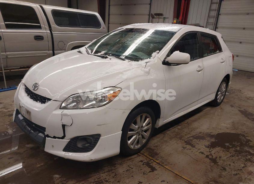 Photo 2 of 2010 Toyota Matrix (VIN 2T1KU4EE9AC335063)