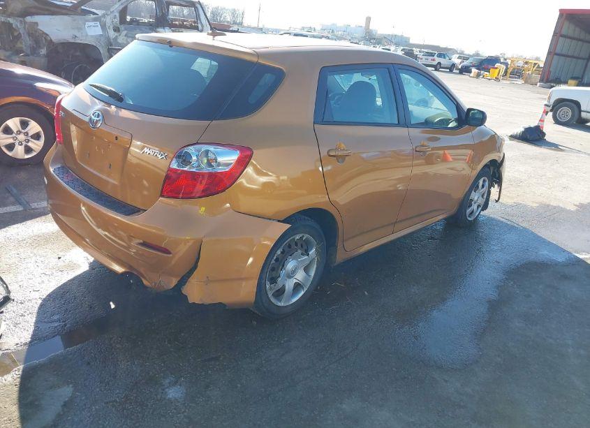Photo 4 of 2010 Toyota Matrix (VIN 2T1KU4EE9AC470513)