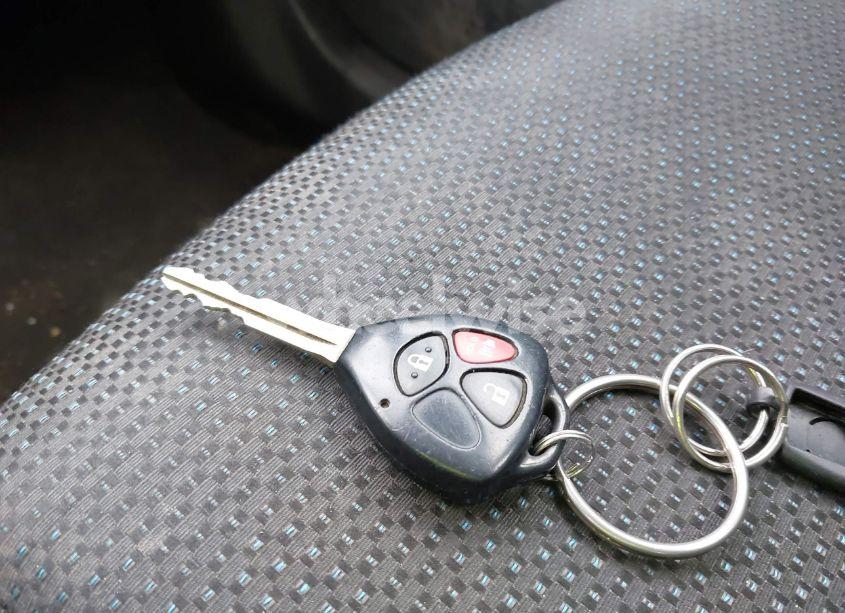 Photo 11 of 2010 Toyota Matrix (VIN 2T1KU4EEXAC251172)