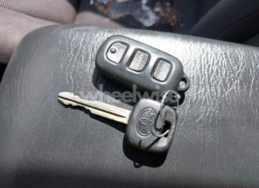 Photo 11 of 2003 Toyota Matrix XRS (VIN 2T1KY38E63C068235)