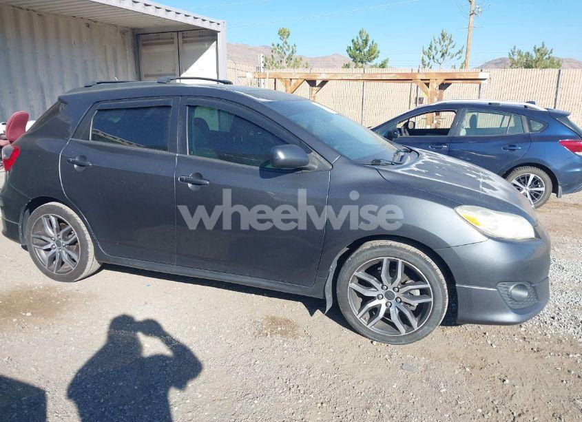 Photo 13 of 2009 Toyota Matrix S (VIN 2T1LE40E09C006482)