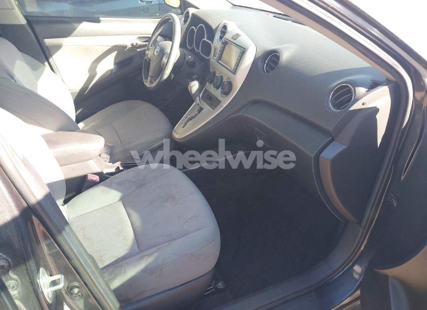 Photo 5 of 2009 Toyota Matrix S (VIN 2T1LE40E09C006482)