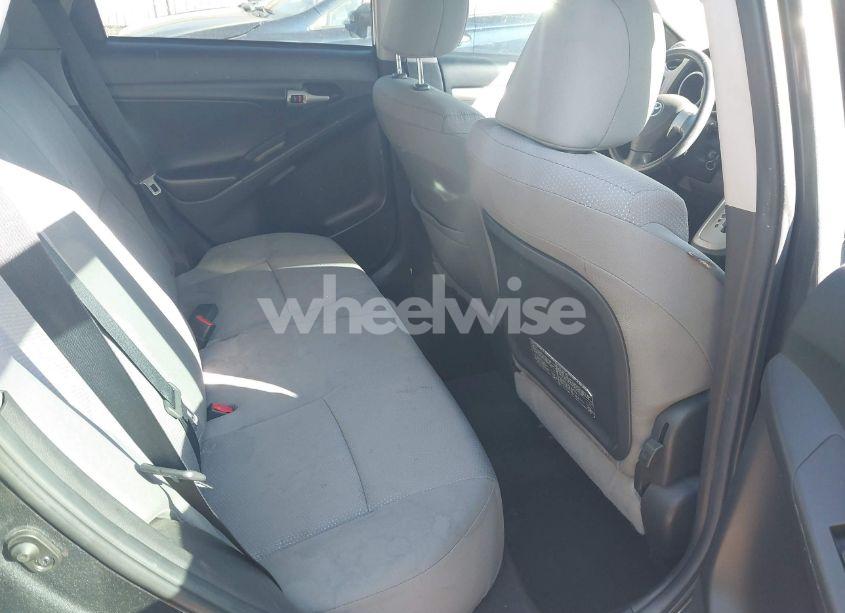 Photo 8 of 2009 Toyota Matrix S (VIN 2T1LE40E09C006482)