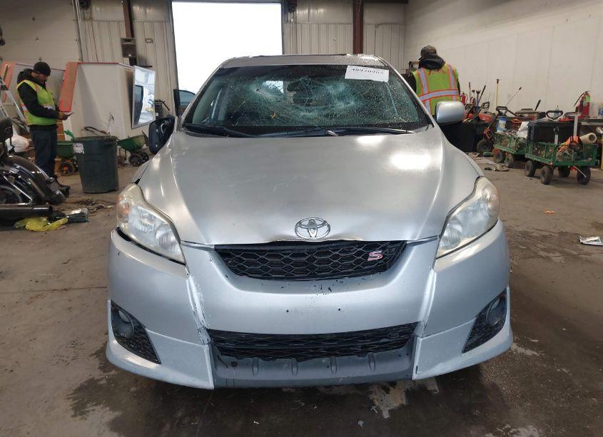 Photo 13 of 2009 Toyota Matrix S (VIN 2T1LE40E19C002070)