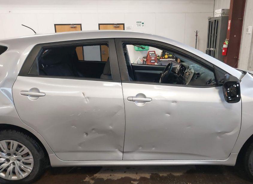 Photo 14 of 2009 Toyota Matrix S (VIN 2T1LE40E19C002070)