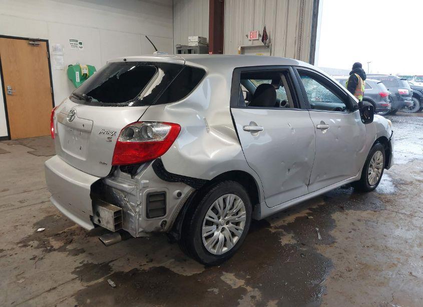 Photo 4 of 2009 Toyota Matrix S (VIN 2T1LE40E19C002070)