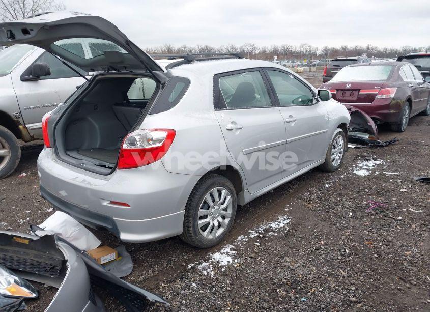 Photo 4 of 2009 Toyota Matrix S (VIN 2T1LE40E19C003767)