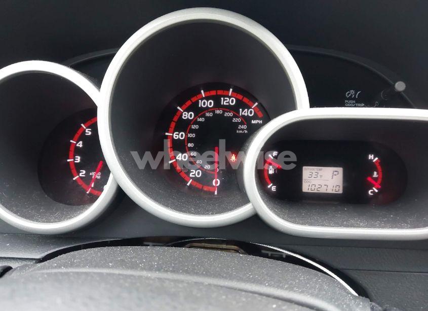 Photo 7 of 2009 Toyota Matrix S (VIN 2T1LE40E19C003767)