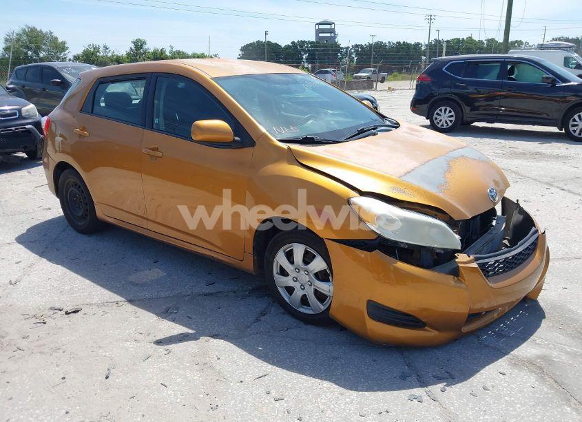 2009 Toyota Matrix S (VIN 2T1LE40E49C001740) main photo