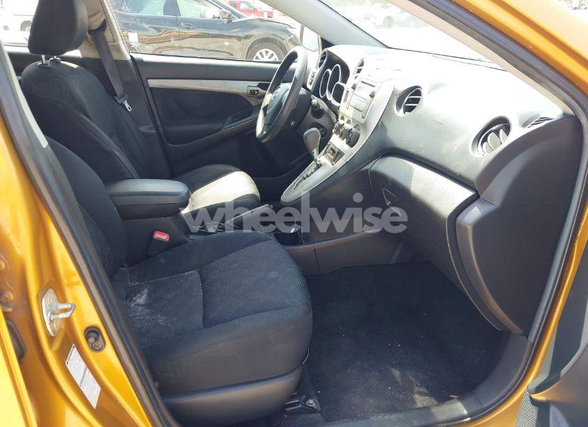 Photo 5 of 2009 Toyota Matrix S (VIN 2T1LE40E49C001740)