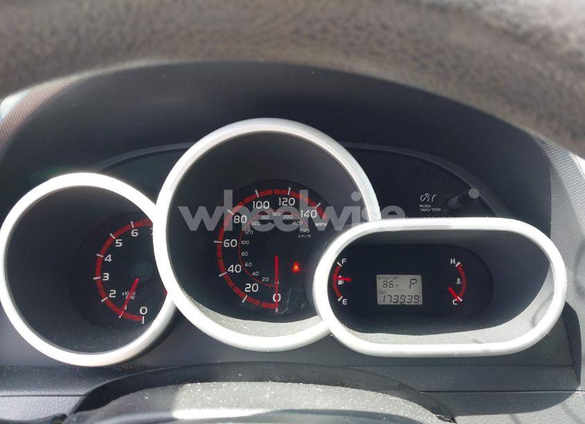 Photo 7 of 2009 Toyota Matrix S (VIN 2T1LE40E49C001740)