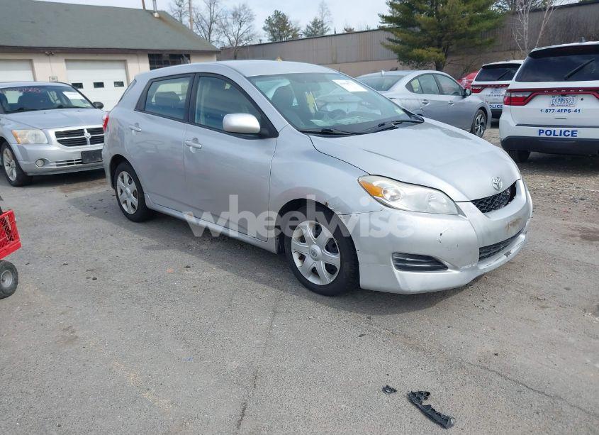 2009 Toyota Matrix S (VIN 2T1LE40E49C001852) main photo