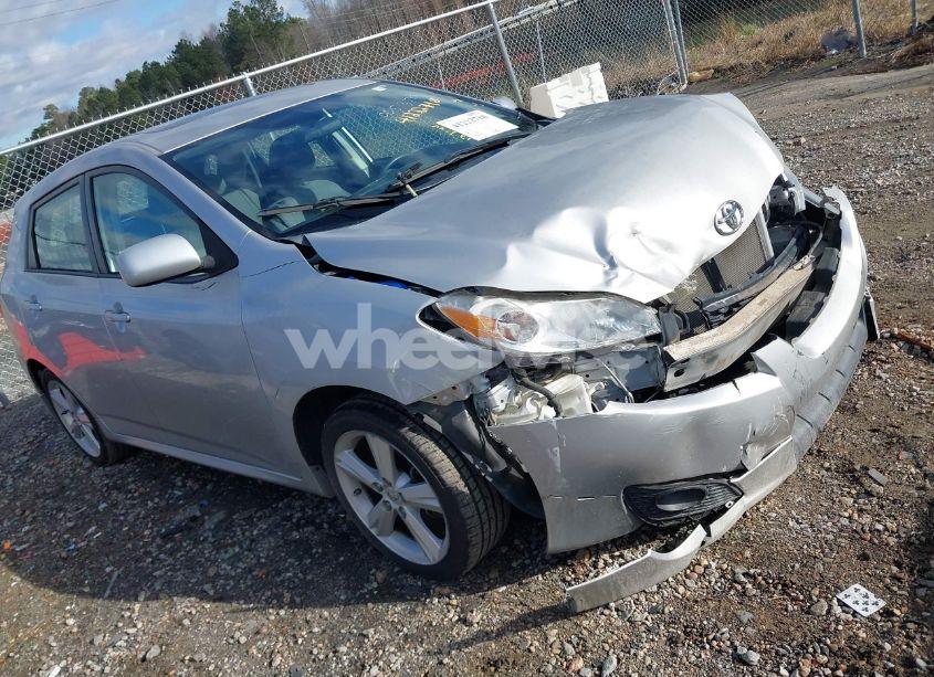 2009 Toyota Matrix S (VIN 2T1LE40E69C005370) main photo