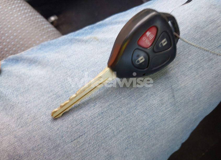 Photo 11 of 2009 Toyota Matrix S (VIN 2T1LE40E69C005370)