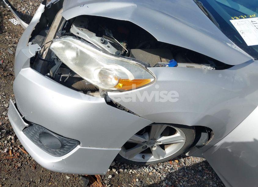 Photo 12 of 2009 Toyota Matrix S (VIN 2T1LE40E69C005370)