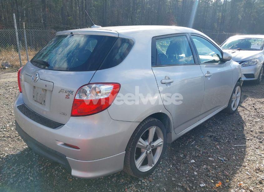 Photo 4 of 2009 Toyota Matrix S (VIN 2T1LE40E69C005370)