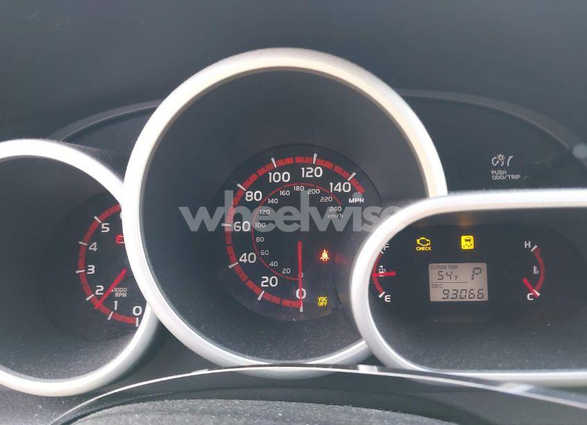 Photo 7 of 2009 Toyota Matrix S (VIN 2T1LE40E69C005370)