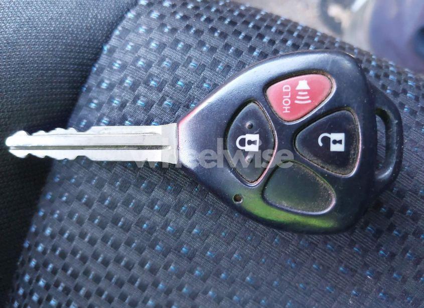 Photo 11 of 2009 Toyota Matrix S (VIN 2T1LE40E99C007162)