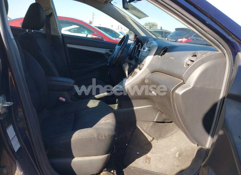 Photo 5 of 2009 Toyota Matrix S (VIN 2T1LE40E99C007162)