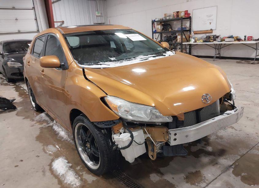 2009 Toyota Matrix S (VIN 2T1LE40E99C007372) main photo