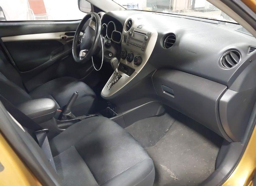 Photo 5 of 2009 Toyota Matrix S (VIN 2T1LE40E99C007372)