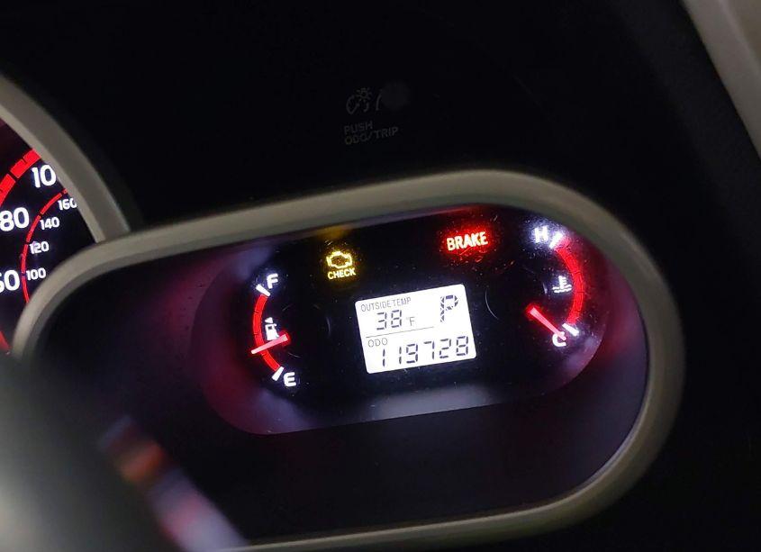 Photo 7 of 2009 Toyota Matrix S (VIN 2T1LE40E99C007372)