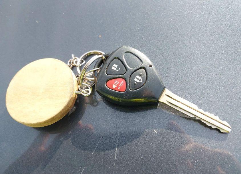 Photo 11 of 2009 Toyota Matrix S (VIN 2T1LE40E99C010711)