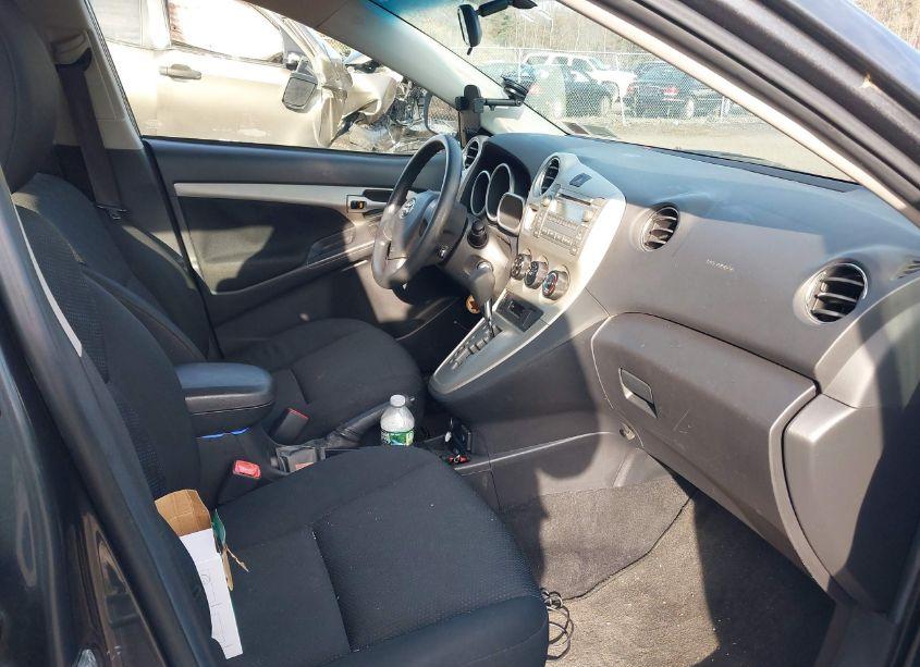 Photo 5 of 2009 Toyota Matrix S (VIN 2T1LE40E99C010711)