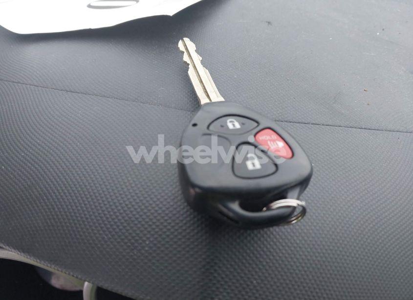 Photo 11 of 2010 Toyota Matrix S (VIN 2T1LE4EE3AC017179)