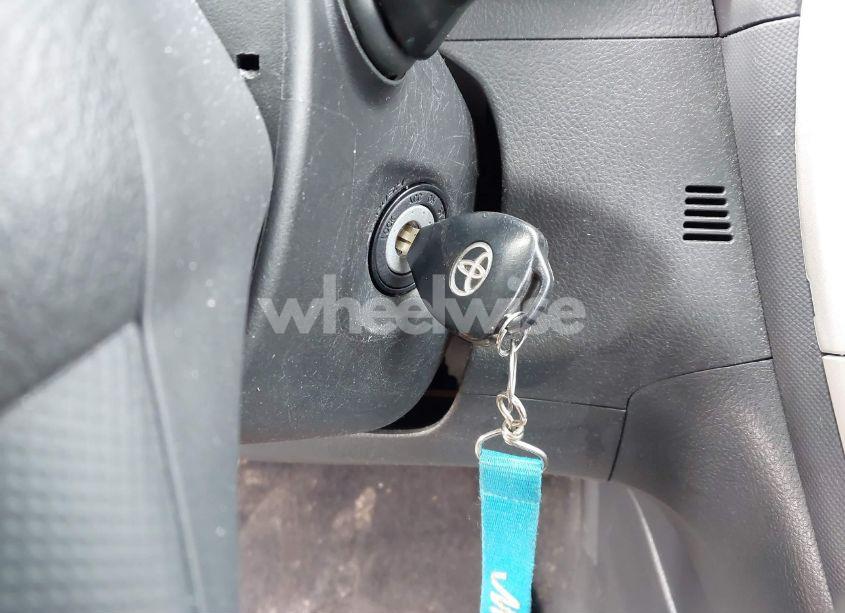 Photo 11 of 2010 Toyota Matrix S (VIN 2T1LE4EE4AC013741)