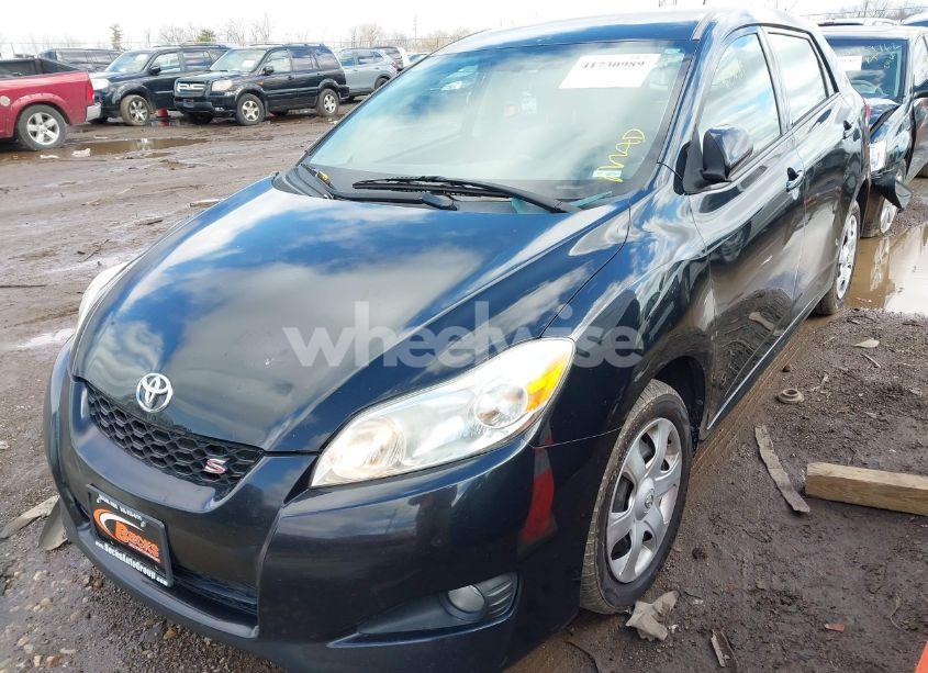 Photo 2 of 2010 Toyota Matrix S (VIN 2T1LE4EE4AC013741)