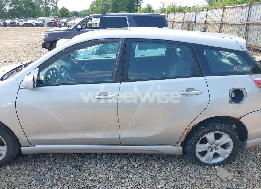 Photo 14 of 2005 Toyota Corolla MATRIX XR (VIN 2T1LR30E45C550556)