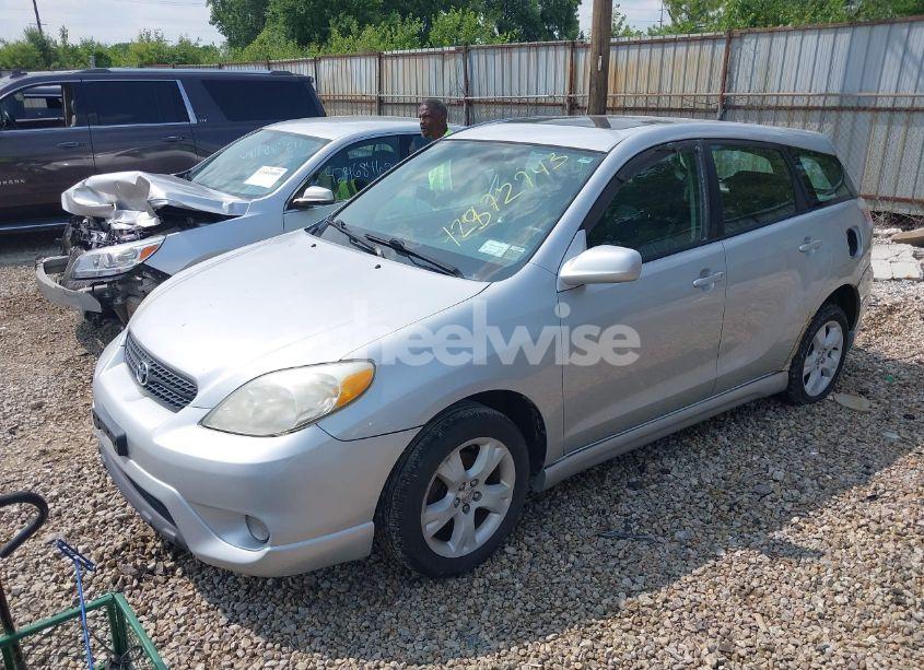 Photo 2 of 2005 Toyota Corolla MATRIX XR (VIN 2T1LR30E45C550556)