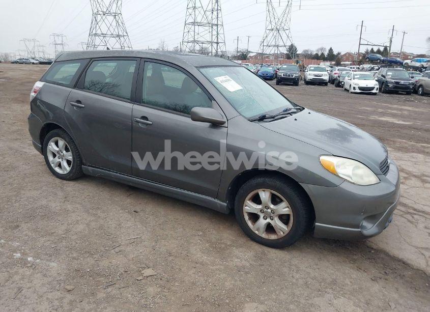 2005 Toyota Matrix XR (VIN 2T1LR30E95C448895) main photo