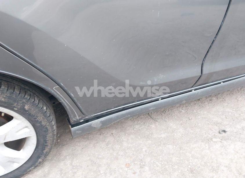 Photo 6 of 2005 Toyota Matrix XR (VIN 2T1LR30E95C448895)