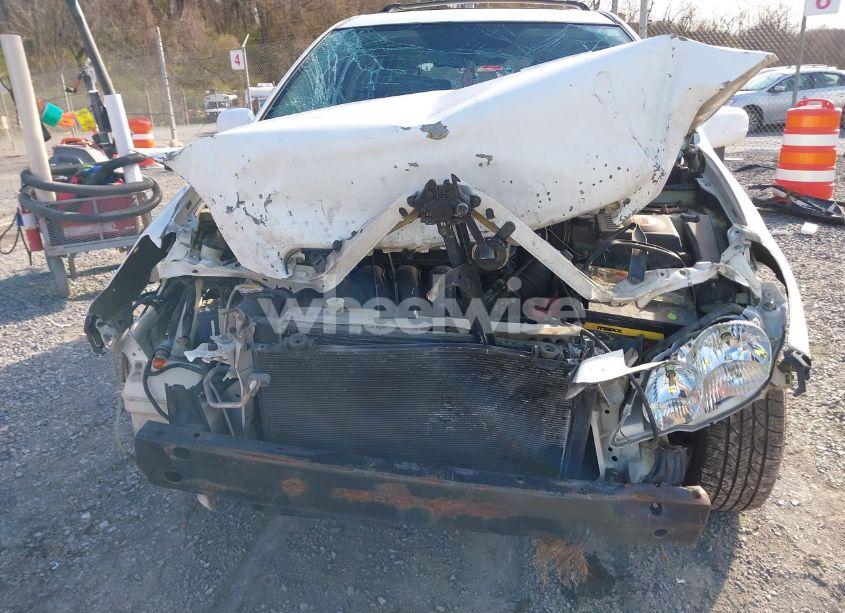 Photo 12 of 2005 Toyota Matrix XR (VIN 2T1LR30EX5C370045)