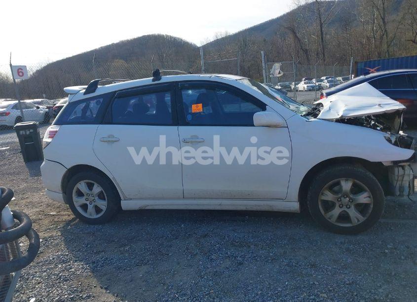 Photo 13 of 2005 Toyota Matrix XR (VIN 2T1LR30EX5C370045)