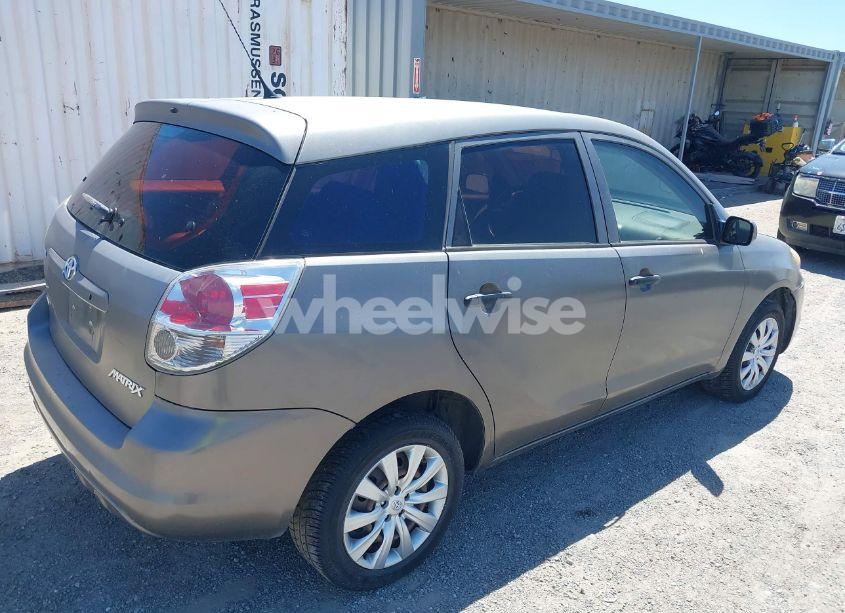 Photo 4 of 2005 Toyota Matrix N/A (VIN 2T1LR32E05C405219)