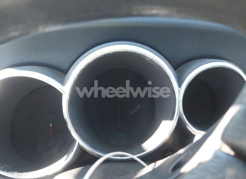 Photo 7 of 2004 Toyota Matrix STANDARD (VIN 2T1LR32E24C259257)